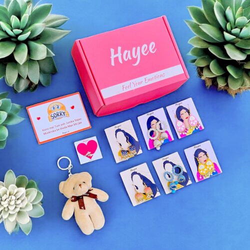 8 items Gift Hamper of Color Earrings
